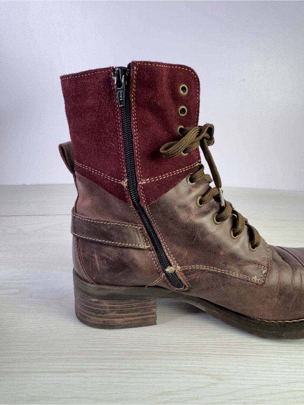 Taos Crave Distressed Leather Ankle boots Size US 9 EU 40 - Picture 6 of 9